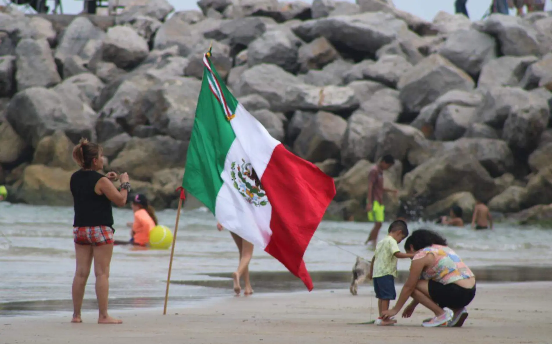 Convoca Turismo Madero a limpiar playa Miramar 